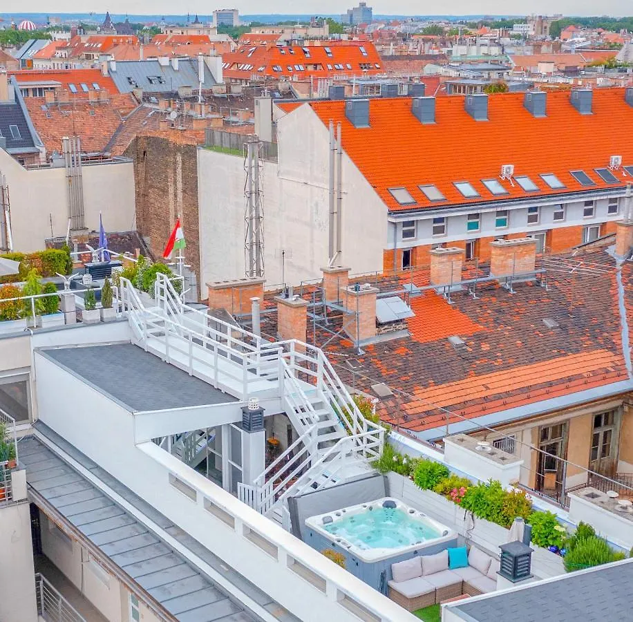 Apartment Skygarden Budapest - Luxury Penthouse With Private Jakuzzi Gym Sauna