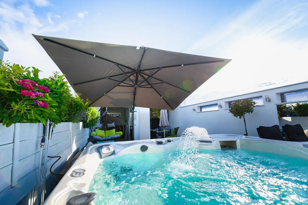 Skygarden Budapest - Luxury Penthouse With Private Jakuzzi Gym Sauna