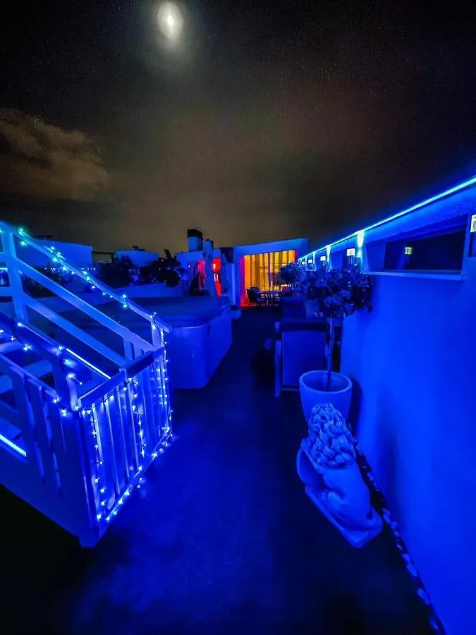 Skygarden Budapest - Luxury Penthouse With Private Jakuzzi Gym Sauna 0*,  Maďarsko